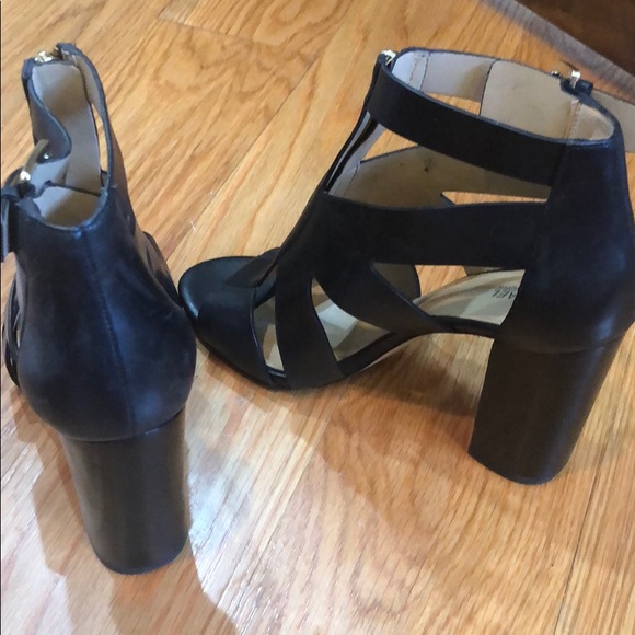 Michael kors block heel - Picture 3 of 3